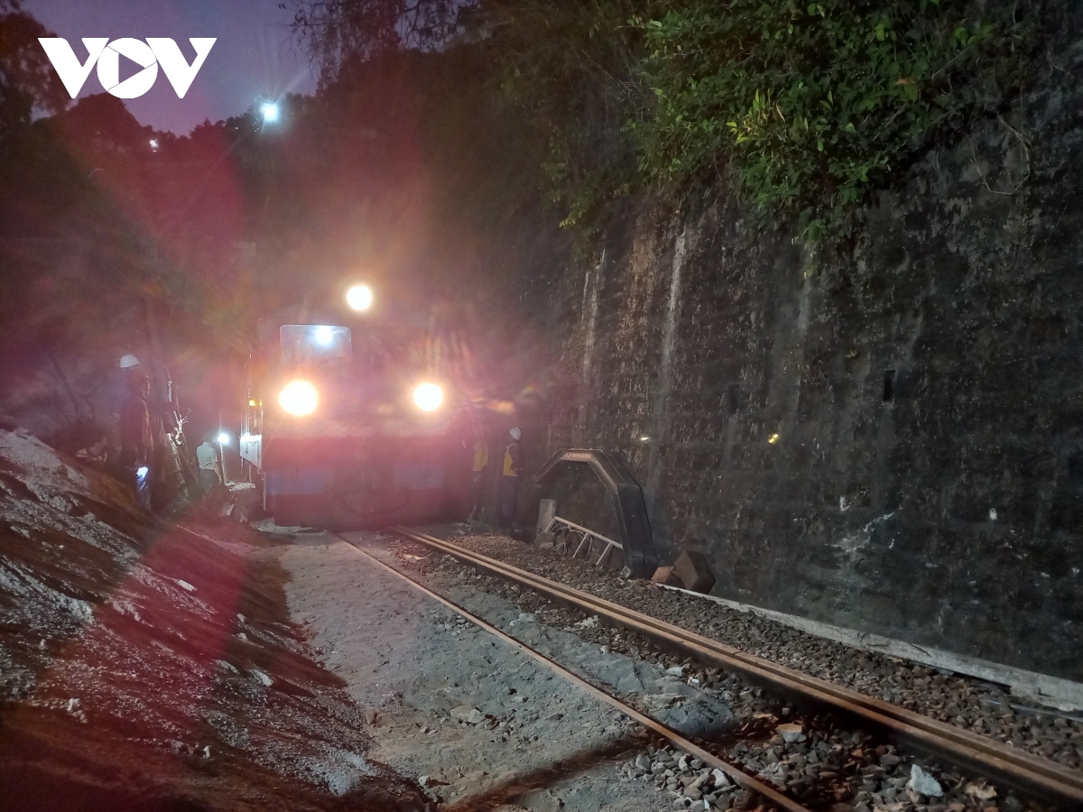 North-South rail service resumes after eight days of tunnel landslides